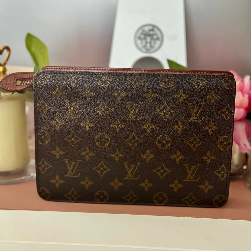 Louis Vuitton Monogram Clutch Hand Bag w Dust Bag - Picture 3 of 12